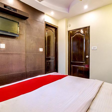 Spot Inn Hostel New Delhi Eksteriør bilde