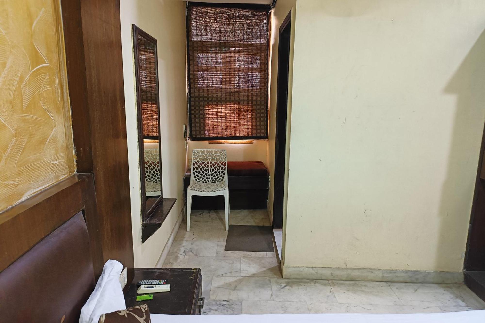 Spot Inn Hostel New Delhi Eksteriør bilde
