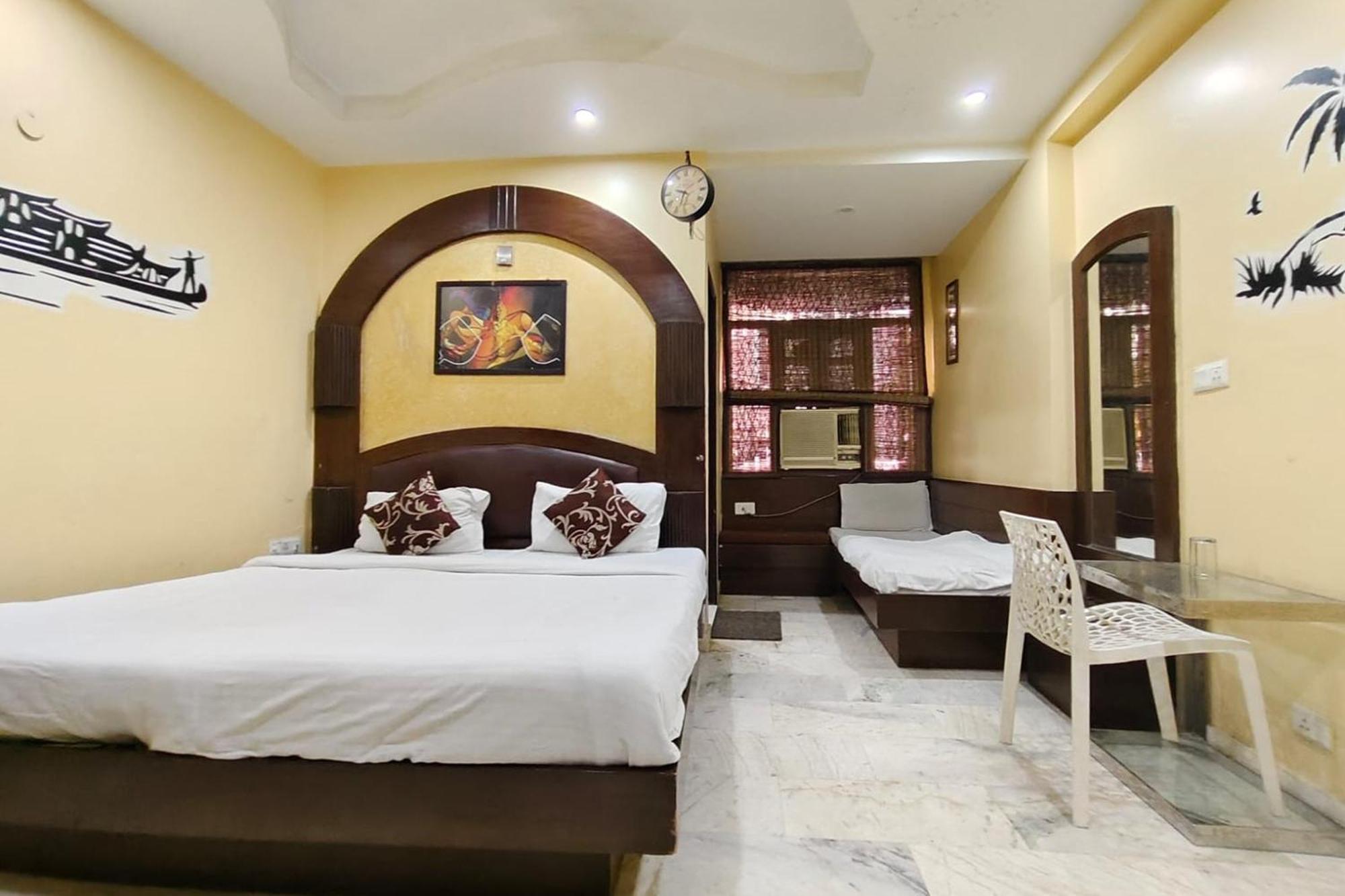 Spot Inn Hostel New Delhi Eksteriør bilde