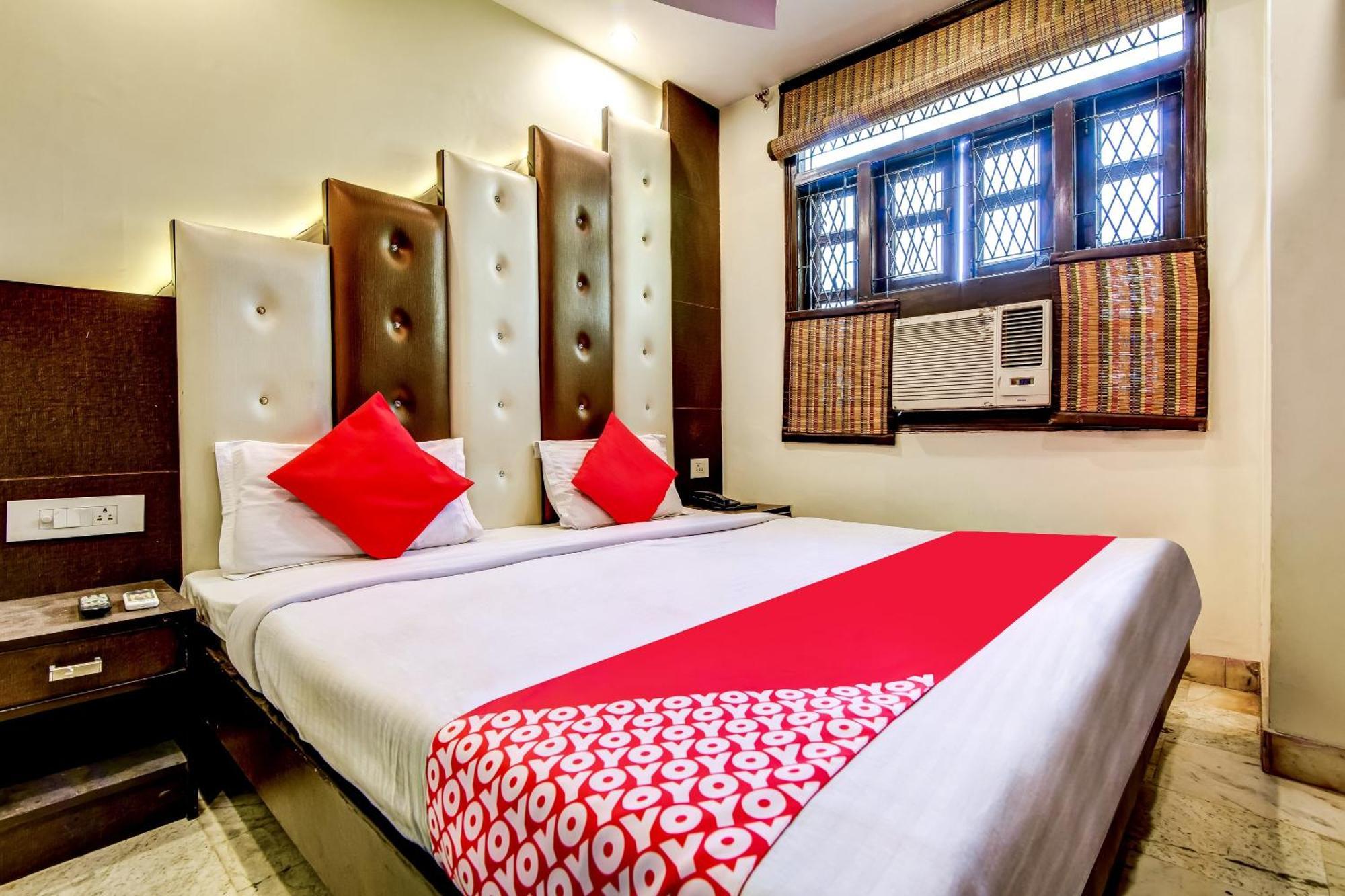 Spot Inn Hostel New Delhi Eksteriør bilde