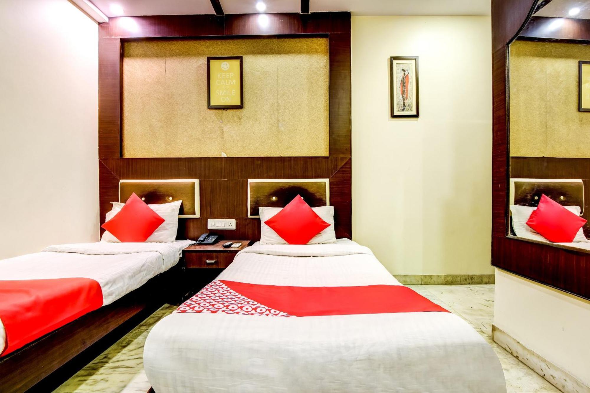Spot Inn Hostel New Delhi Eksteriør bilde