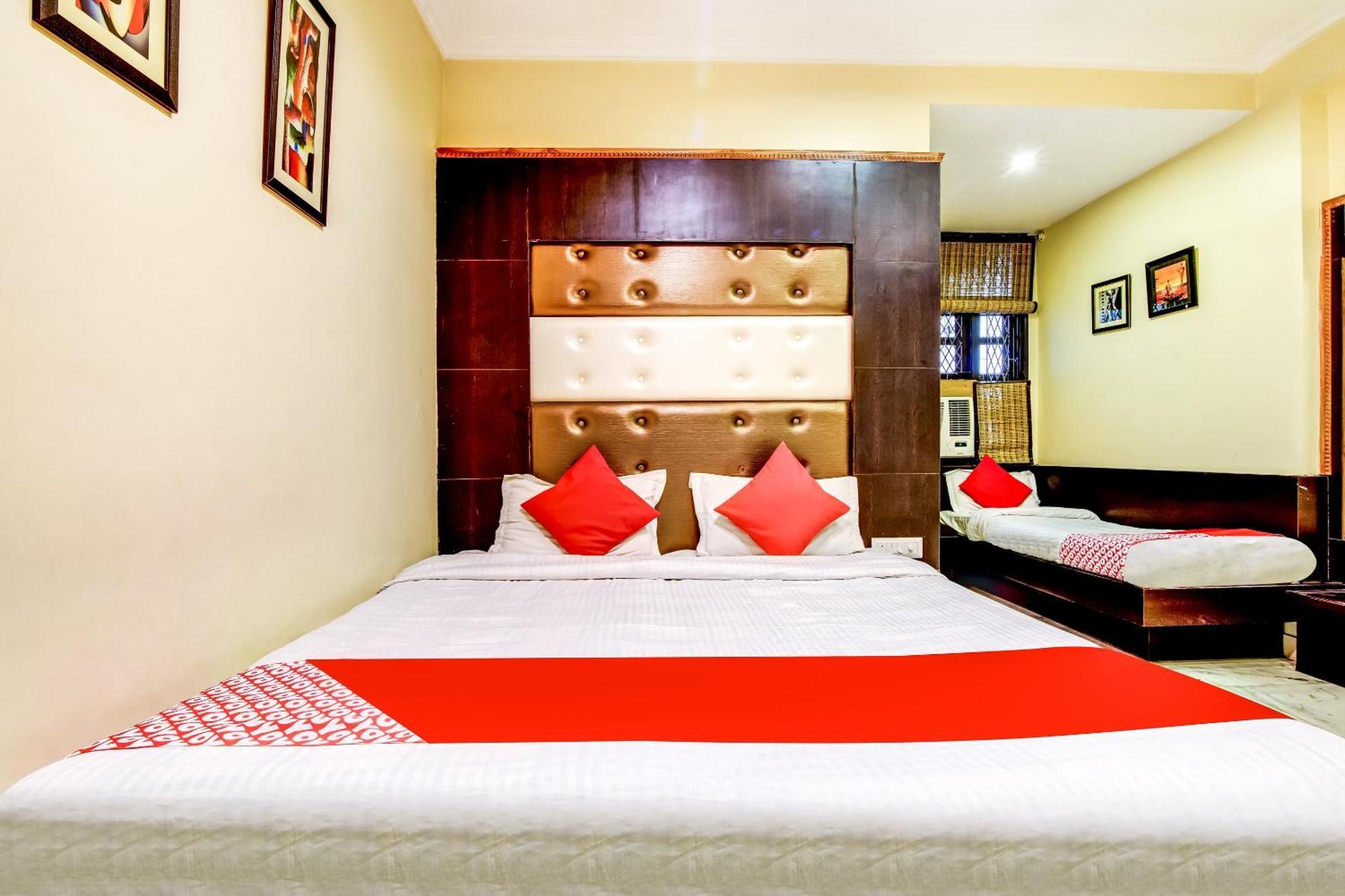 Spot Inn Hostel New Delhi Eksteriør bilde