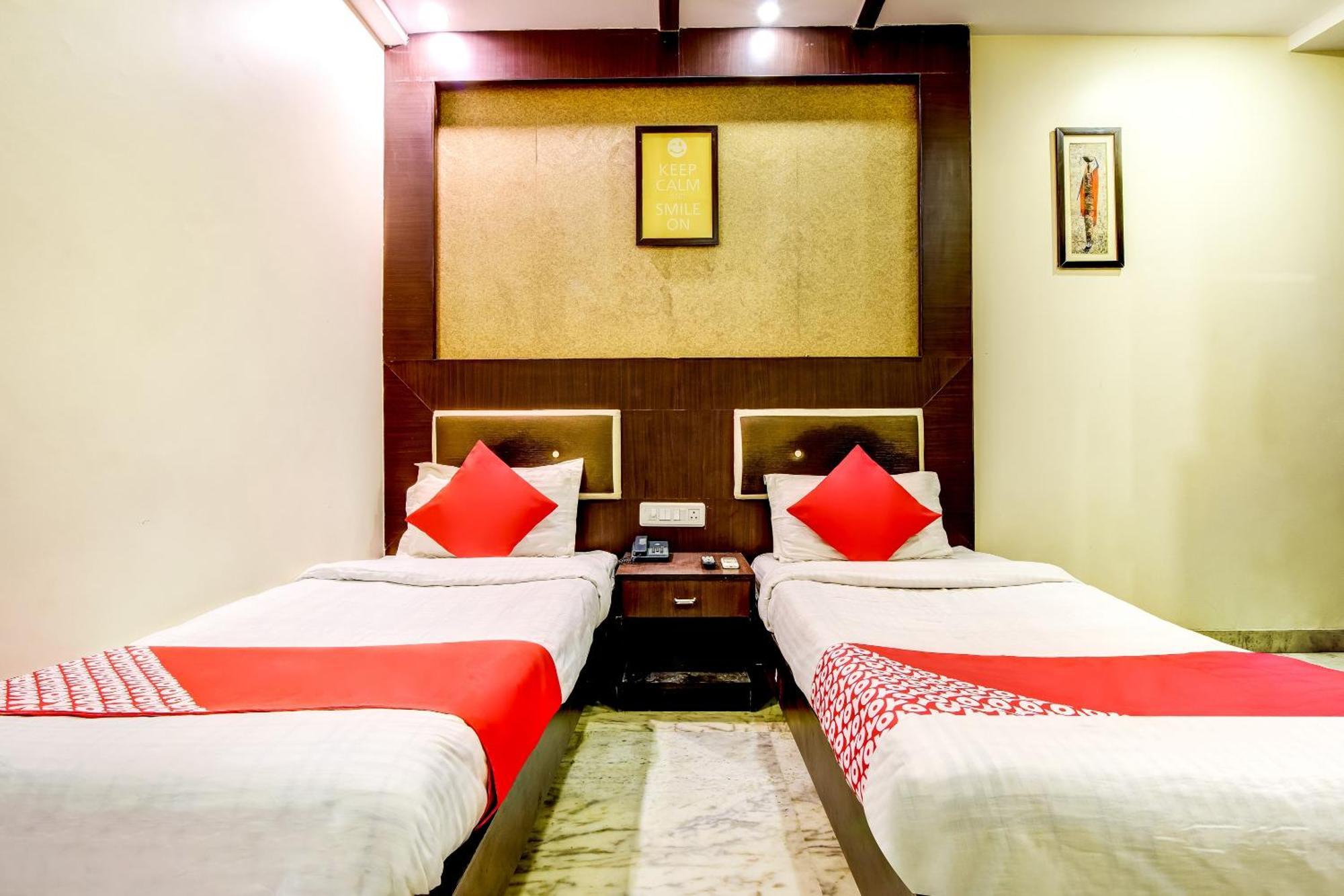 Spot Inn Hostel New Delhi Eksteriør bilde